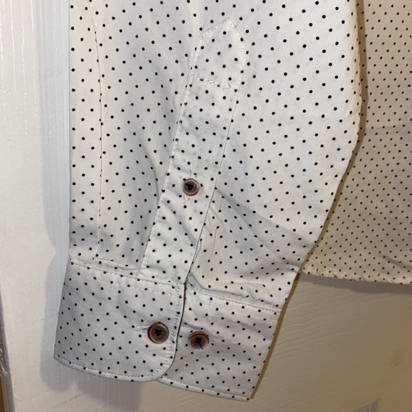 Men’s Button Down - Picture 6 of 7